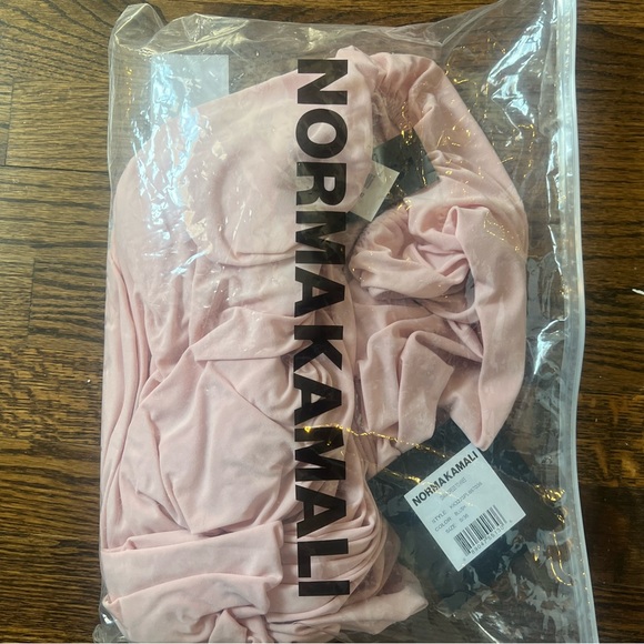 BNWT Norma Kamali Knee length Dress in blush pink - Picture 10 of 11